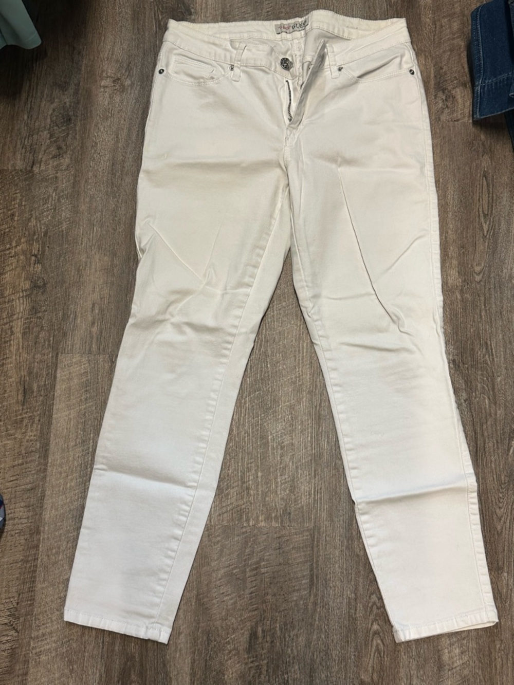 Guess Women's Skinny Jeans in White